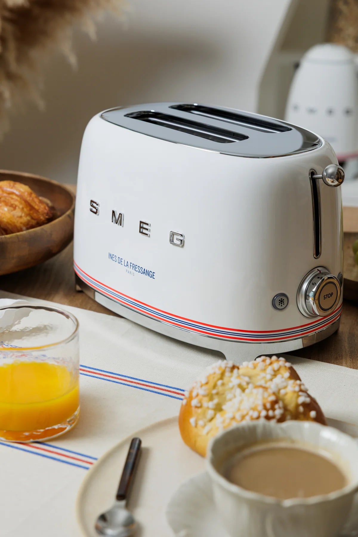 SMEG Toaster INES DE LA FRESSANGE TSF01IDFEU