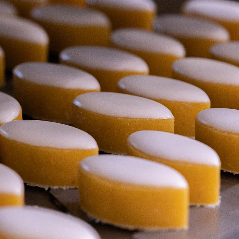 Le Roy René Diamond-Shaped CALISSONS D'AIX in metal box (36 Calissons)